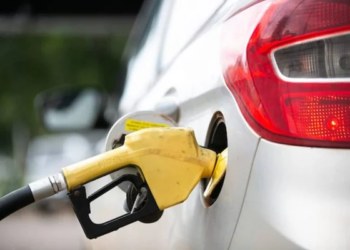 Quanto custa a gasolina pelo mundo? Veja ranking