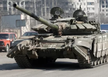 Ucrânia rejeita ultimato de rendição em Mariupol; russos falam em “eliminar” resistência