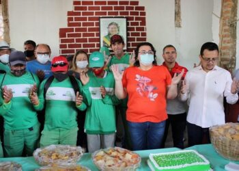 SEMAD e SEDESP promovem café da manhã em homenagem aos garis