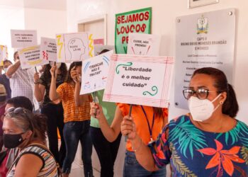 CAPS II de Piripiri lembra o Dia Nacional da Luta Antimanicomial com encenação teatral