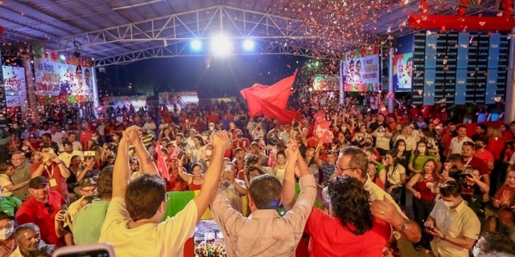 Rafael Fonteles e Wellington Dias participam de encontro em Piripiri