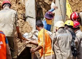 Chuvas em Pernambuco deixam mais de 79 mortos