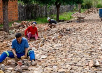 Localidade Formosa recebe obra de pavimentação poliédrica