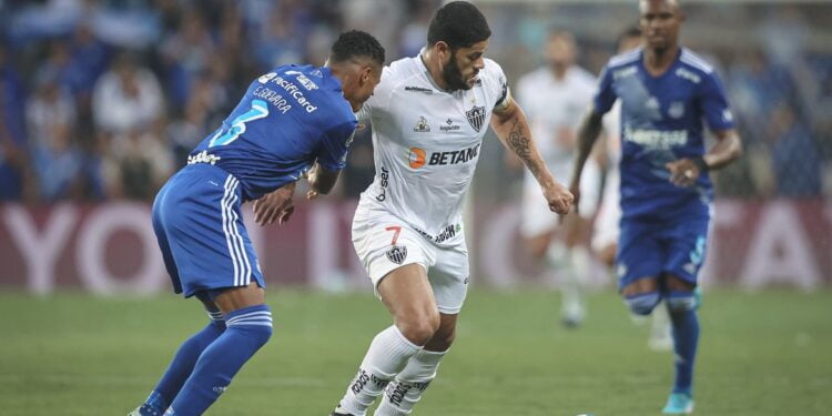 Libertadores: Hulk perde pênalti e Galo empata na ida das oitavas