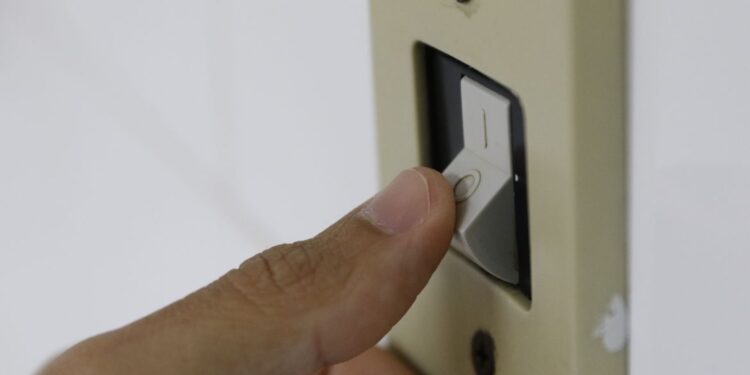 Sancionada lei que devolve PIS/Cofins cobrado na conta de luz