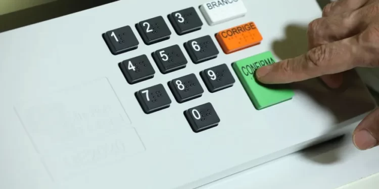 Alienação eleitoral cresce no Brasil, especialmente entre jovens e no Sudeste