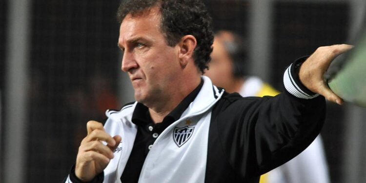 Técnico Cuca retorna ao Atlético-MG após demissão de “El Turco” Mohamed