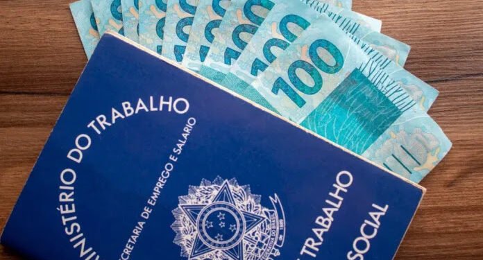 Salário mínimo 2023: Congresso aprova novo valor do piso; veja qual é