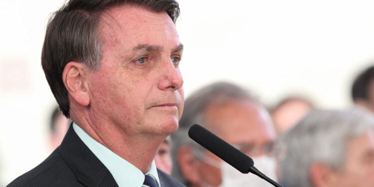 Itamaraty prepara ida de Bolsonaro para velório da rainha Elizabeth 2ª