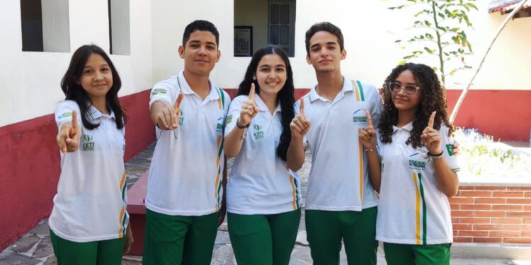 Alunos da 3ª Gerência Regional de Educação (GRE) conquistam medalhas de bronze e ouro na Olimpíada Nacional de Ciências 2022