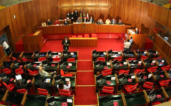 Com mais deputados secretários, saiba quem assume na Assembleia do Piauí