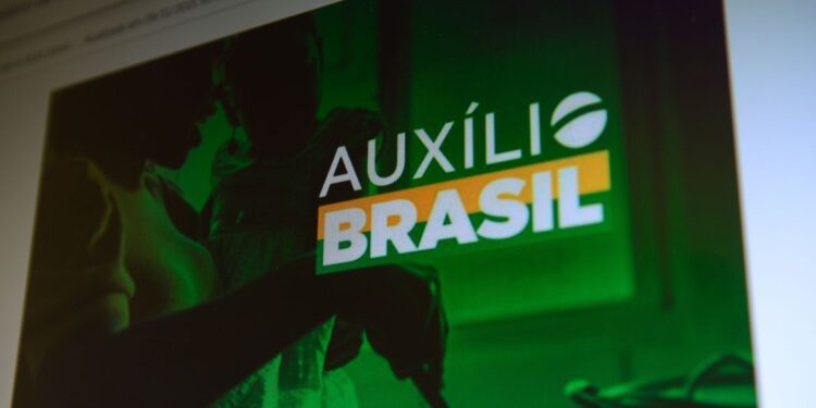 Caixa paga Auxílio Brasil a beneficiários de NIS de final 7
