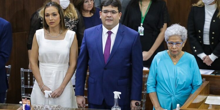 Em posse, Rafael promete elevar Piauí para ‘Série A’ e diz que esperança venceu o medo