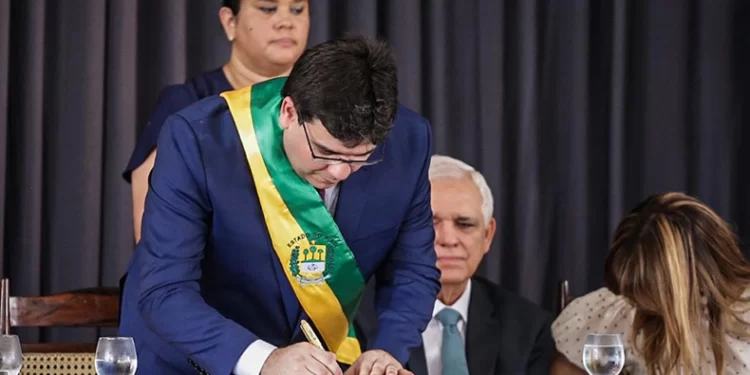 Rafael Fonteles nomeia 41 nomes para primeiro escalão do secretariado