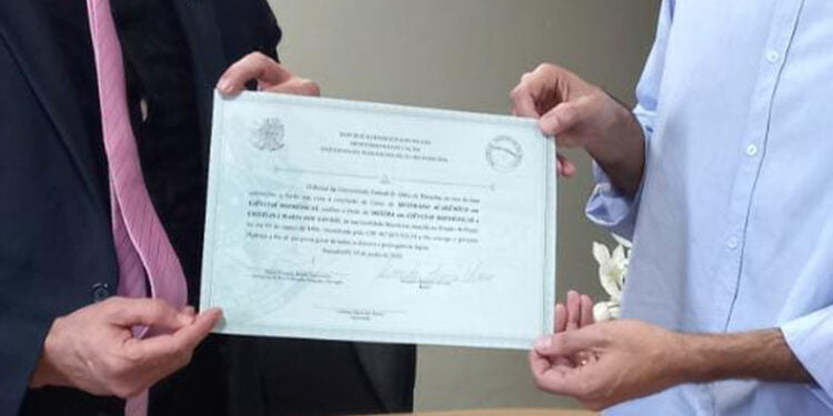 Projeto quer acabar com diploma para engenheiro e outras 105 profissões