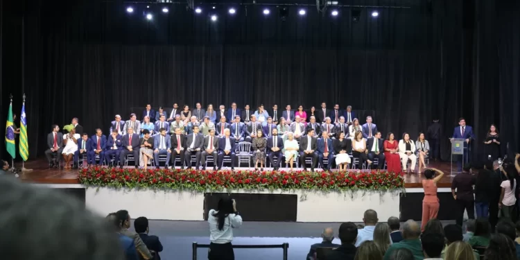 Rafael Fonteles empossa 43 novos secretários e afirmou que primeiro foco do governo será a segurança pública