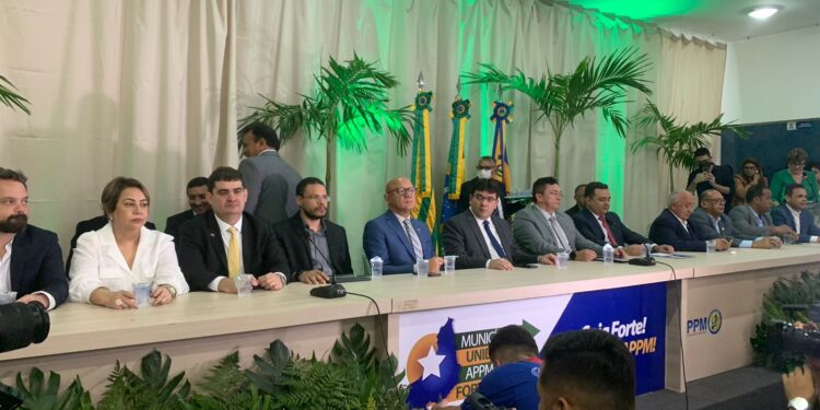 Toninho de Caridade (PSD) e Jôve Oliveira tomam posse na APPM