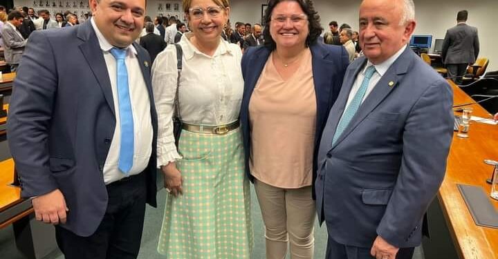 Prefeita participa da Marcha dos Prefeitos em Brasília-DF e anuncia R$ 19 milhões para pavimentação