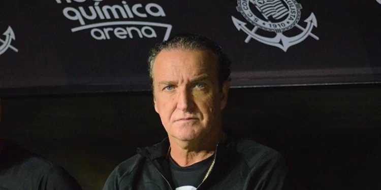 Pressionado, Cuca deixa o comando do Corinthians após dois jogos