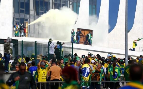 Moraes vota para tornar réus mais 200 denunciados por atos de 8 de janeiro