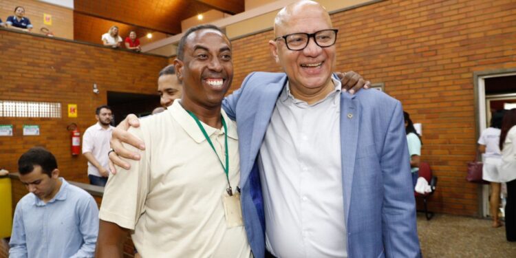 Franzé organiza folha da Alepi e paga servidores nesta segunda (29)