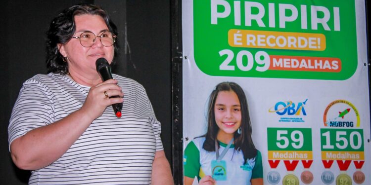 Mais de duzentos alunos da rede municipal serão premiados com medalhas da OBA e da MOBFOG