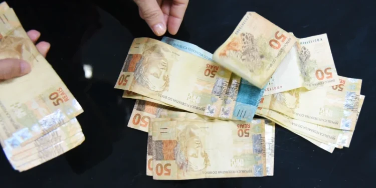 Mais de 24 mil professores do Piauí recebem as bonificações do Fundeb a partir de hoje