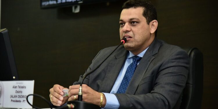 Presidente da Câmara de Piripiri Alan Osório fala do retorno do legislativo no Jornal do Meio Dia. Assista