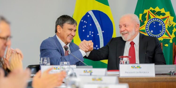 Lula virá ao Piauí acompanhado de 25 ministros e lançará novo programa com Wellington Dias