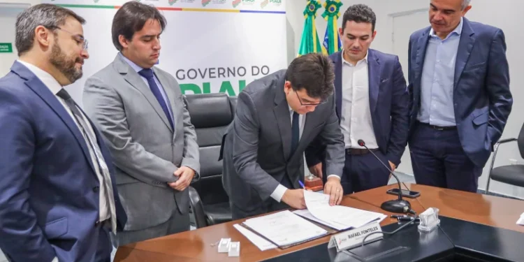 Rafael Fonteles autoriza sete primeiras obras do Orçamento Participativo