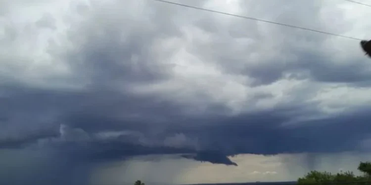 Chuvas intensas estão previstas pelo menos até início de março, aponta INMET