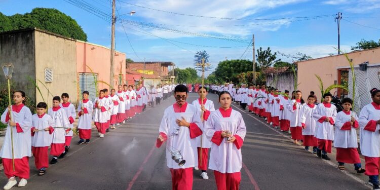 Procissão de Ramos inicia programação da Semana Santa em Piripiri