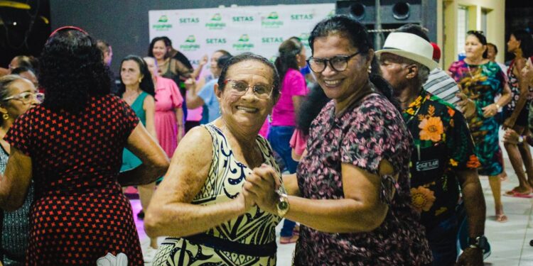 Prefeitura de Piripiri promove Forró do Idoso em evento de integração e alegria