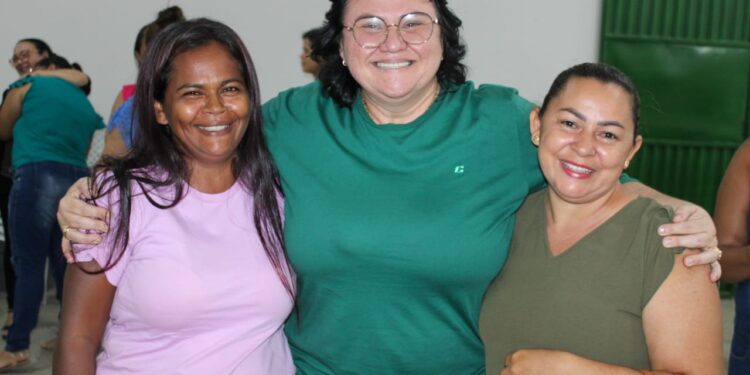 Prefeitura Municipal de Piripiri concede aumento salarial para professores celetistas da rede municipal