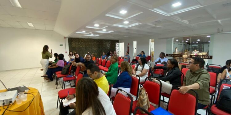 SESAPI reúne coordenadores das 12 regionais de saúde do Piauí