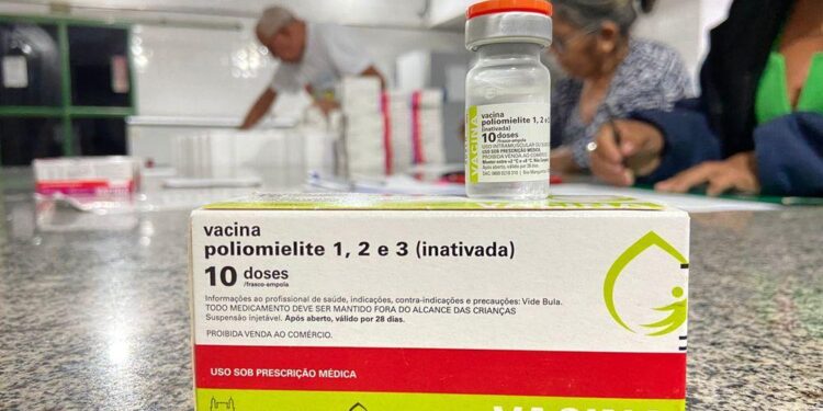 Sesapi orienta população piauiense sobre novo esquema vacinal contra a poliomielite