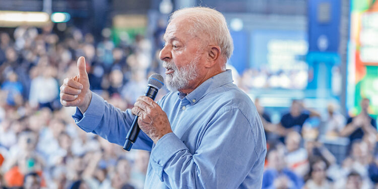 Sem sequelas, Lula deve voltar às atividades na próxima semana