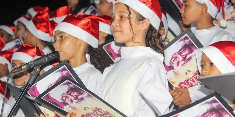 Coral Terra Querida encanta em espetáculo de Natal na Igreja Matriz de Nossa Senhora dos Remédios