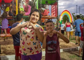 Prefeita Jôve Oliveira inaugura Parque das Crianças Emilly Souza