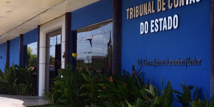 TCE bloqueia contas da prefeitura de Capitão de Campos e mais 11 prefeituras