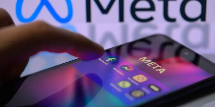 Meta autoriza insultos homofóbicos, misóginos e xenofóbicos nos EUA