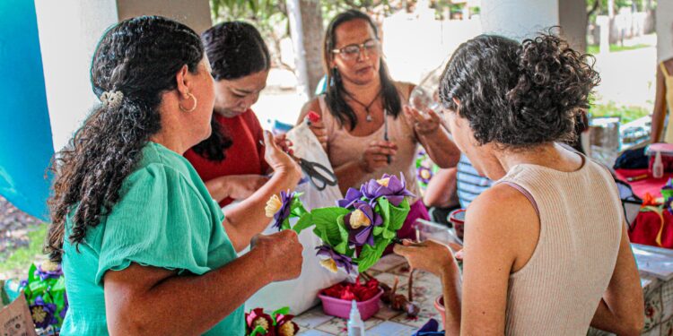 SEJUCE promove curso de Arranjos Florais em Piripiri