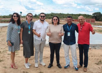 Prefeita Jôve Oliveira visita obras do Residencial Campo Belo III