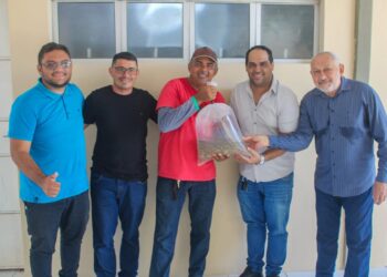 Prefeitura de Piripiri distribui 50 mil alevinos por meio da secretaria de Agricultura Familiar