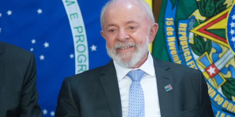 Lula sanciona Orçamento de 2025 com dois pequenos vetos