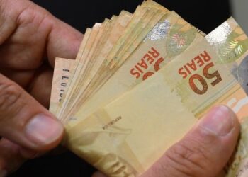 Governo apresenta PLDO de 2026, prevendo salário mínimo de R$ 1.627 a partir de janeiro de 2026