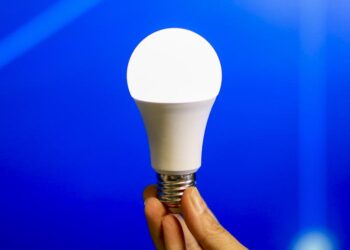 Conta de luz: governo anuncia medida provisória que amplia isenções