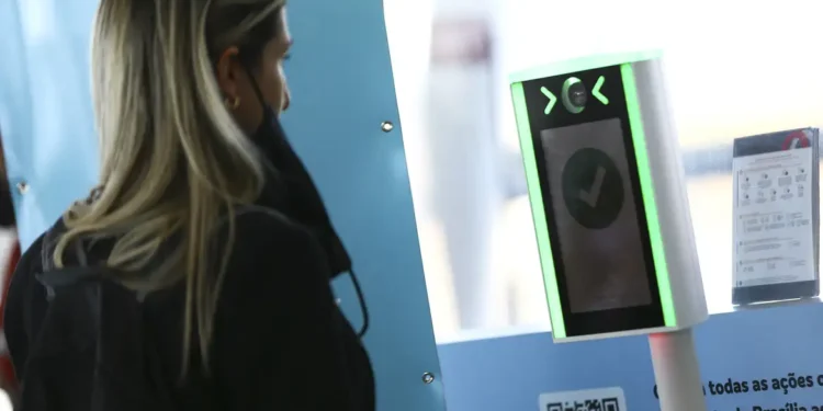 Estudo aponta riscos de tecnologias de reconhecimento facial