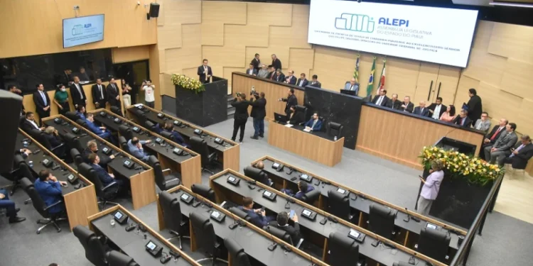 Deputados aprovam criação de novas secretarias no Governo do Piauí; veja o que muda