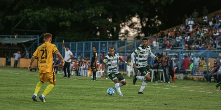 Lindolfo Monteiro é liberado para jogos com metade da capacidade total